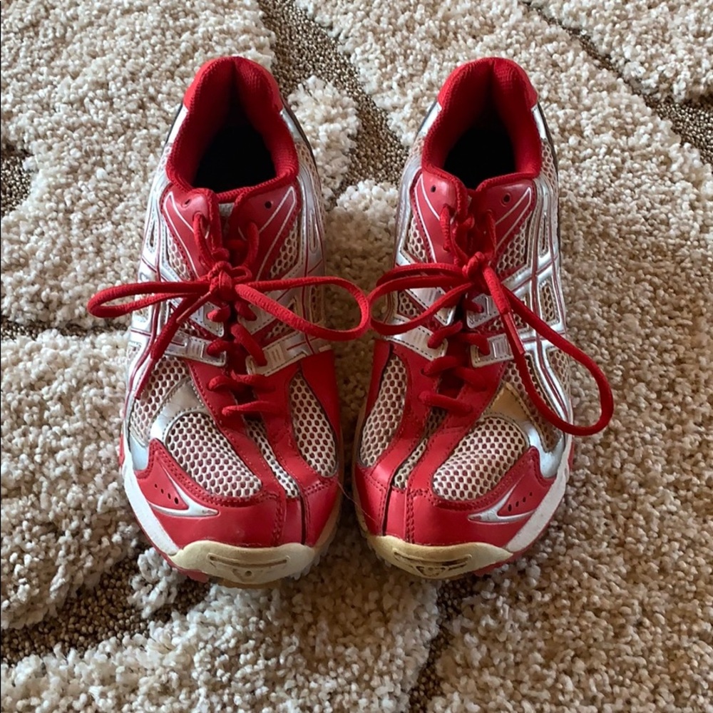 ASICS women’s volleyball sneakers